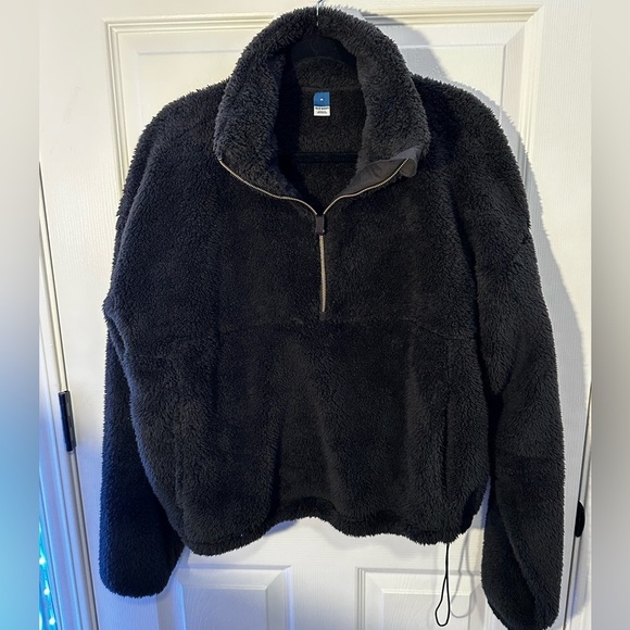 Old Navy Women Size M black High-Neck Half-Zip Sherpa Sweatshirt - Picture 3 of 9